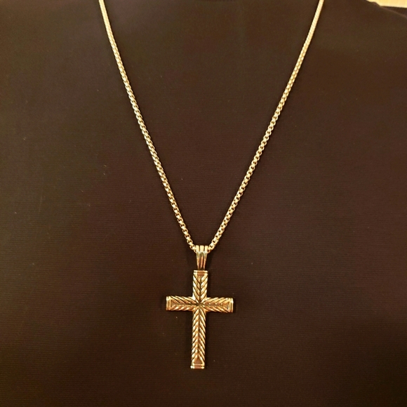 CROSS NECKLACE - Picture 3 of 6